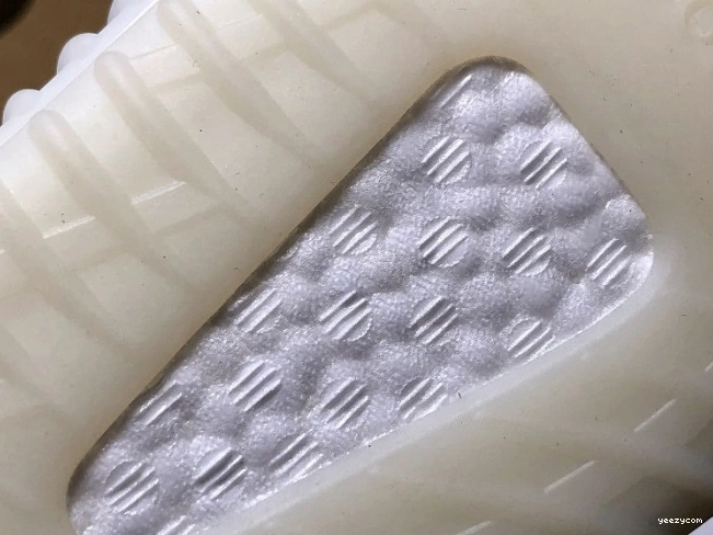 Adidas Cream CP9366 Boost 350 Yeezy White V2 0823